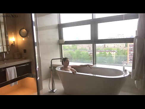 ❤️ Garota tremenda Masturbando-se apaixonadamente no banheiro ❌ Porno em nós ️❤